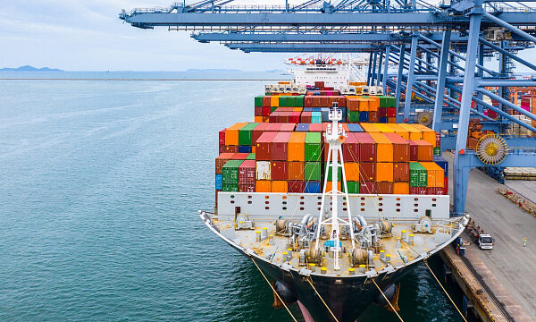 Tailandia inaugura un muelle fluvial con inteligencia artificial y paneles solares