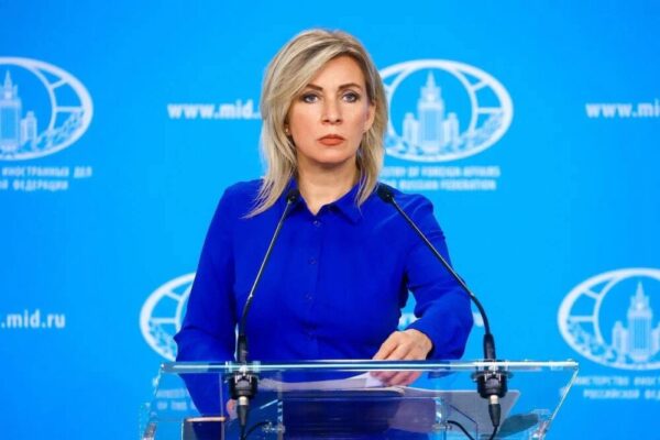 Zajárova a ministra alemana: “Mientras se celebran 80 años de la victoria sobre el nazismo, ella recrea las prácticas de los nazis”. Zajárova a ministra alemana: “Mientras se celebran 80 años de la victoria sobre el nazismo, ella recrea las prácticas de los nazis”.