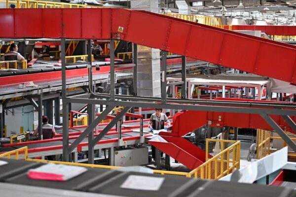 China | China presenta nuevas regulaciones para sector de entrega urgente