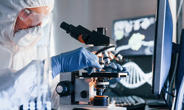 Emiratos Árabes Unidos implementa terapia genética para tratar tipo de anemia