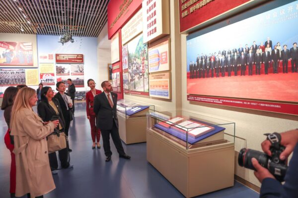 Venezuela | Vicepresidenta Delcy Rodríguez visitó el Museo del Partido comunista chino