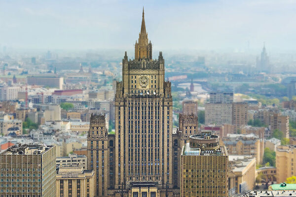 Exteriores de Rusia: “Ochenta años después de la Gran Victoria: Europa ha vuelto a caer bajo la sombra del nazismo”.