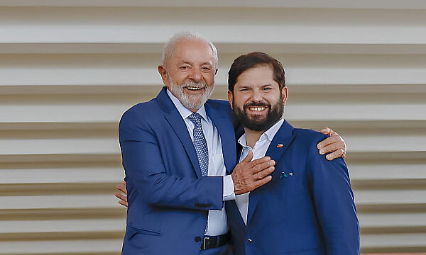 Presidente brasileño invita a presidente chileno a la Cumbre de los BRICS