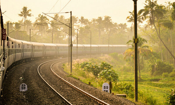 India pronostican volúmenes récord de transporte ferroviario de carga en 2025