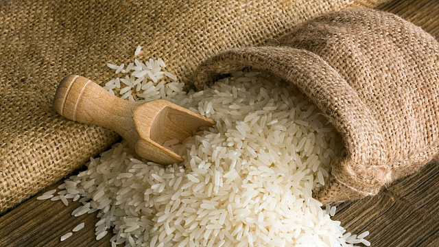 Vietnam dona a Cuba 10.000 toneladas de arroz