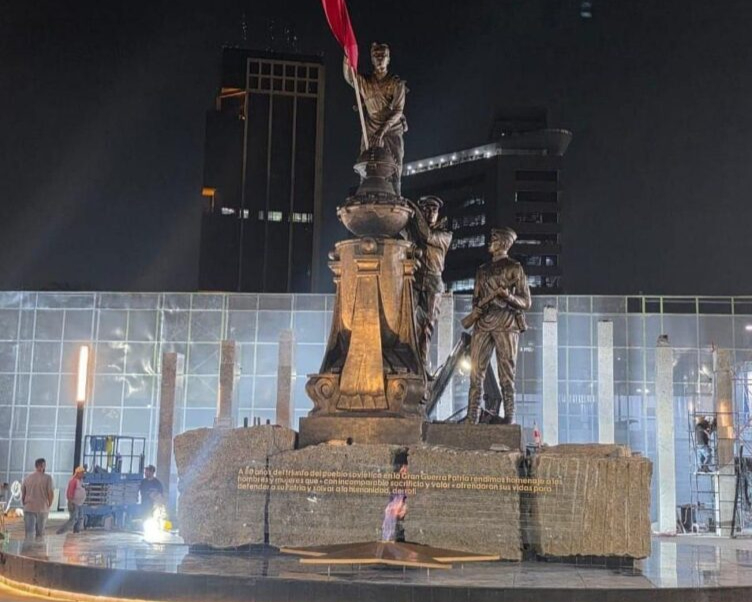 Venezuela | Finalizó la instalación del monumento a la Victoria en la Gran Guerra Patria.