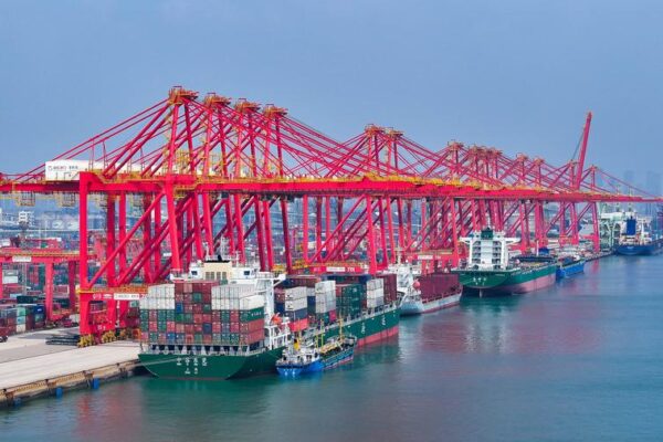 China | Observatorio Económico: Comercio exterior chino mantiene expansión estable pese a vientos en contra externos