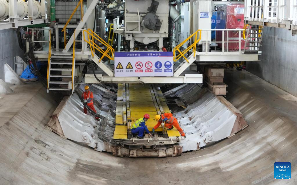 China | Máquina de escudo de la línea sur del túnel del río Amarillo comienza a perforar en Jinan