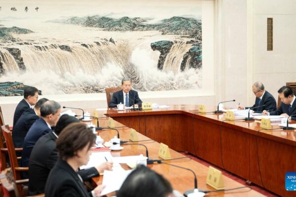China | Legisladores chinos revisarán más a fondo proyecto de ley sobre promoción del sector privado China | Legisladores chinos revisarán más a fondo proyecto de ley sobre promoción del sector privado