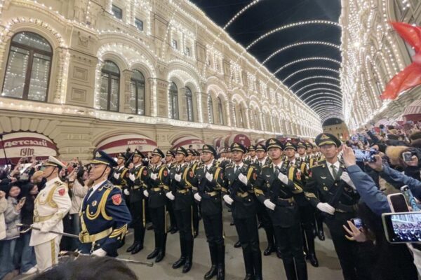 Rusia | 80 Aniversario de la Victoria | Guardia de Honor del EPL (China) ensaya en Moscú. Rusia | 80 Aniversario de la Victoria | Guardia de Honor del EPL (China) ensaya en Moscú.