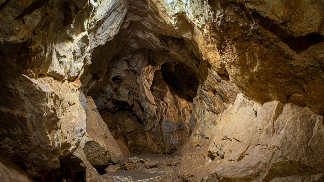 Descubren nueva cueva de importancia natural en el sur de Irán