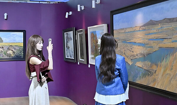 Se inauguró en Changchun (China) una exposición de pintura rusa