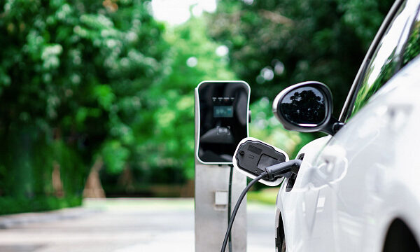 Indonesia lanzará un proyecto para producir baterías para vehículos eléctricos