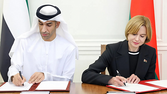Bielorrusia y Emiratos Árabes Unidos firman acuerdo sobre comercio de servicios e inversiones