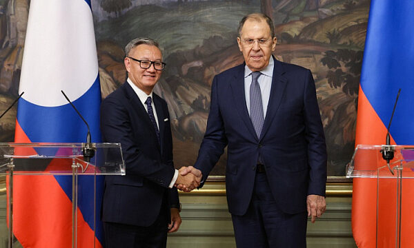 Laos aboga por profundizar las relaciones con Rusia para la estabilidad en la región Asia-Pacífico