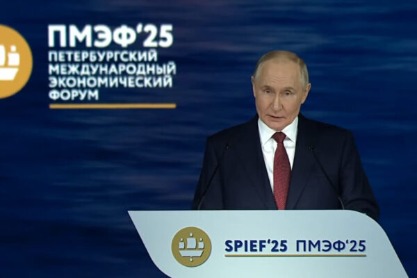 Intervención de Putin en el Plenario del Foro Económico Internacional de San Petersburgo (Video subtitulado)