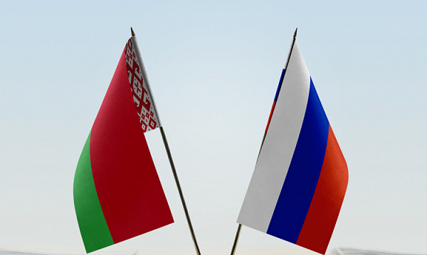 Rusia y Bielorrusia acuerdan trabajar conjuntamente en el BRICS y la UEE