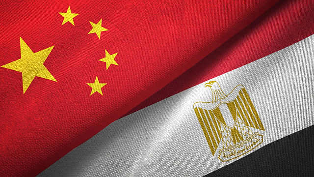 El-Sisi recibe al presidente del Consejo de Estado chino: asociación estratégica y nuevas perspectivas de cooperación entre El Cairo y Pekín