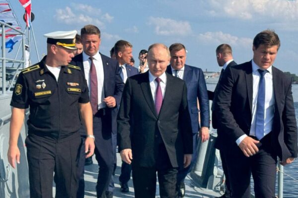 Putin: “Hemos aprobado una nueva Estrategia de Desarrollo de la Marina hasta 2050”