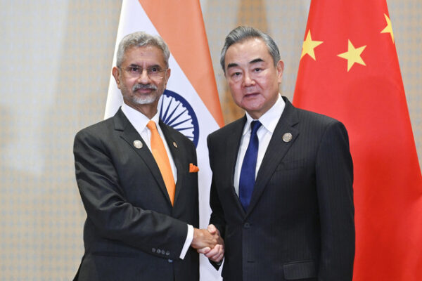 Las relaciones entre India y China avanzan hacia una dirección positiva, afirma Jaishankar.