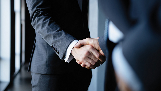 UEE e Indonesia concluyen negociaciones para un acuerdo de libre comercio
