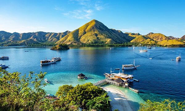 Islas de Indonesia planean abastecerse completamente con energía renovable para 2050