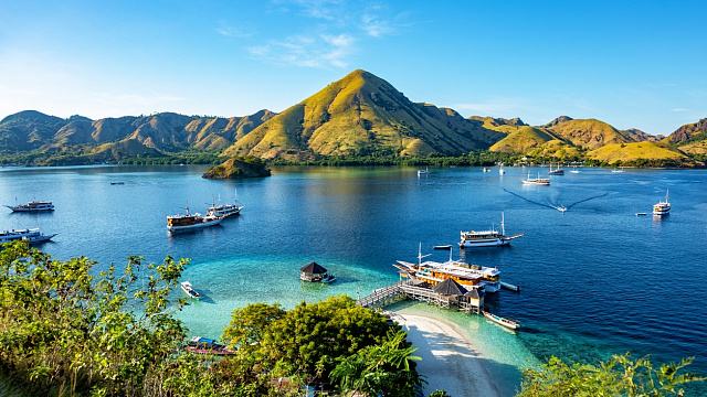 Islas de Indonesia planean abastecerse completamente con energía renovable para 2050