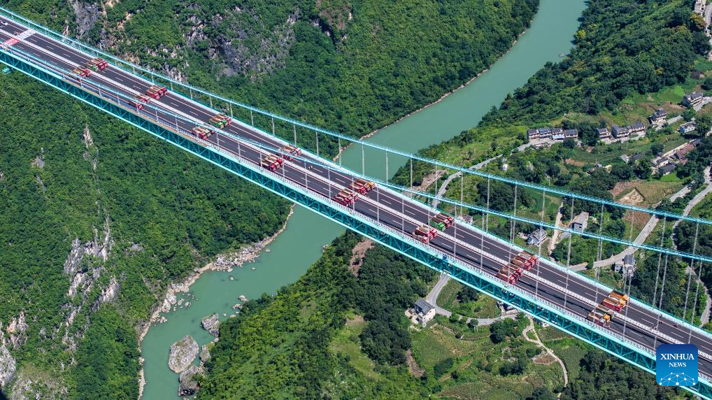 China | Puente más alto del mundo, en China, completa prueba de carga