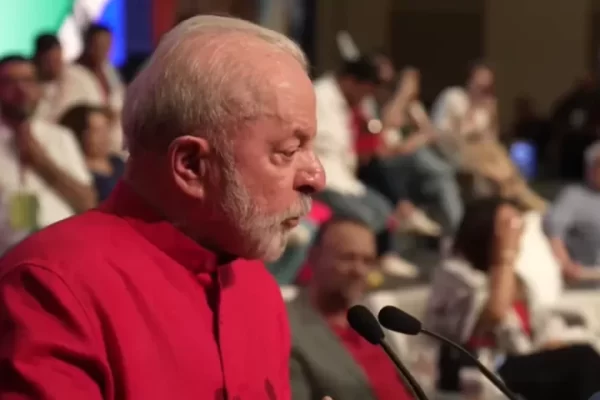 Lula: “Brasil ya no depende tanto de EEUU, tenemos relaciones comerciales muy amplias con todo el mundo”.