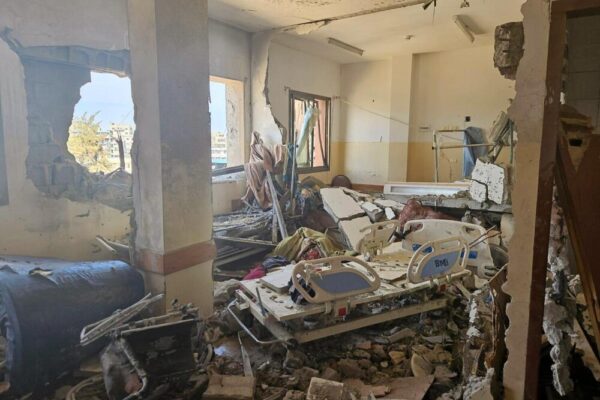 Genocidio palestino | Israel ataca de nuevo el hospital Nasser y asesina a más de 20 personas incluidos 5 periodistas.