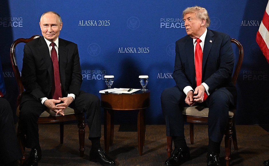 Conferencia de Prensa Conjunta de Putin y Trump en Alaska.