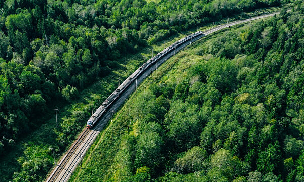 Kazajistán renovará sus ferrocarriles con el objetivo de convertirse en un centro de tránsito global