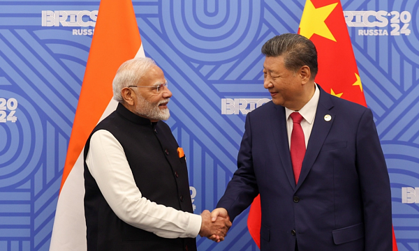 Primer ministro de la India se reúne con el presidente de China en Tianjin al margen de la cumbre de la OCS Primer ministro de la India se reúne con el presidente de China en Tianjin al margen de la cumbre de la OCS