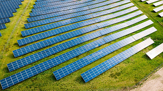 Irán bate récord en generación de energía solar