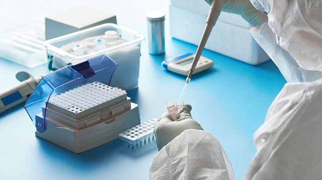 Rusia desarrolla prueba capaz de detectar 25 virus respiratorios, incluida la COVID-19