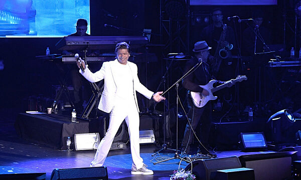 Cantante Shaan de India se presentó en Moscú