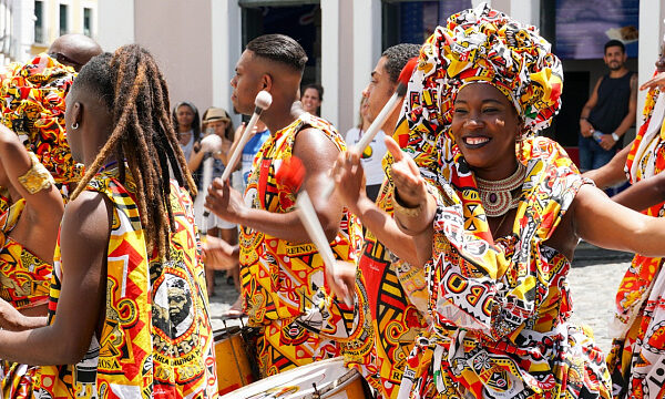 Académico nigeriano insta a fortalecer lazos culturales y lingüísticos entre Brasil y África