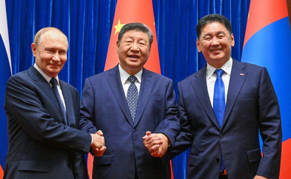 Xi Jinping: “Consolidar la confianza política mutua y la cooperación mutuamente beneficiosa entre China, Rusia y Mongolia”.
