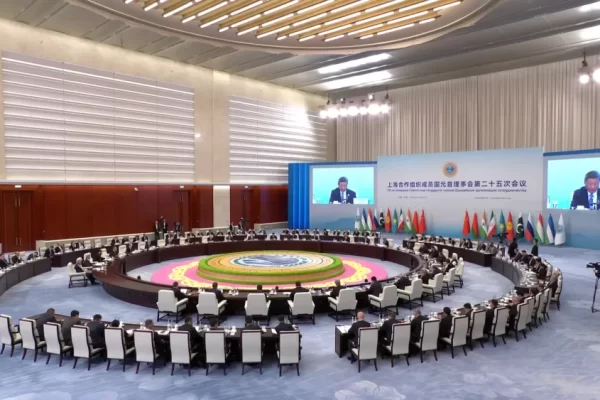 Xi Jinping, propone la Iniciativa de Gobernanza Global en la cumbre de la Organización de Cooperación de Shanghai (video).