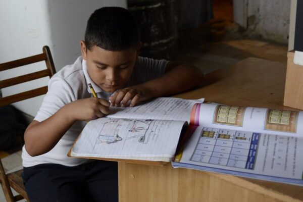 Venezuela | Ministerio de Educación abre debate sobre eliminación de las tareas escolares